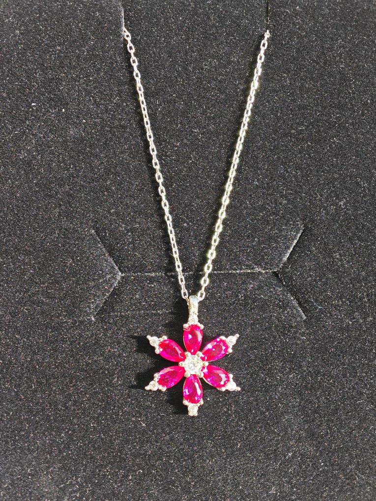 Koyu Pembe Taşlı Lotus Çiçeği Kolye